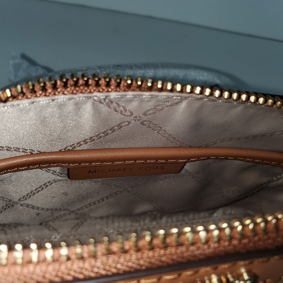 MICHAEL MICHAEL KORS Jet Set Charm XS Dome Crossbody color: natural - Picture 7 of 12